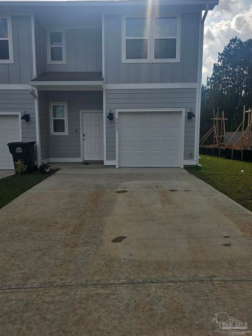 9433 Nature Creek Ln, Pensacola, FL, 32526-4597 | Card Image