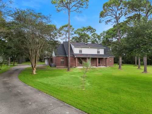 691 County Road 351, Alvin, TX, 77511-1640 | Card Image