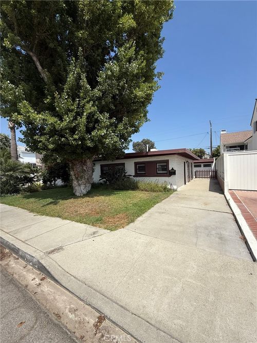 3008 Palm Ave, Manhattan Beach, CA, 90266-2355 | Card Image