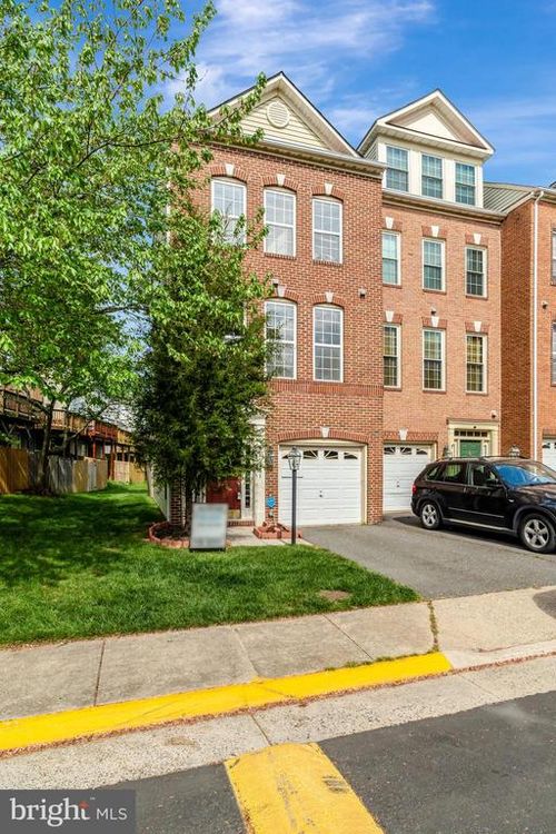 13051 Park Crescent Cir, HERNDON, VA, 20171-2821 | Card Image