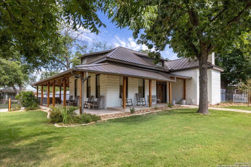 504 Sixth St, Comfort, TX, 78013-2318 | Card Image