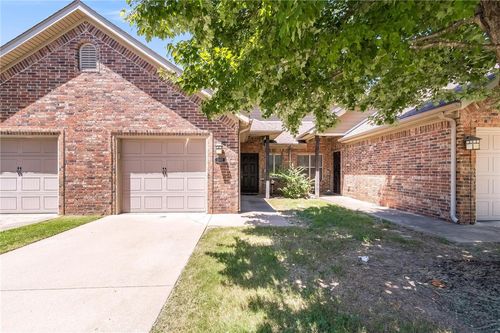 3222 W Montrail Pl, Fayetteville, AR, 72704-6236 | Card Image