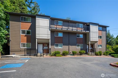 apt-c203-230 Sw Clark St, Issaquah, WA, 98027-3722 | Card Image
