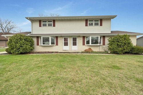 2110 Elm View Drive, Ashwaubenon, WI, 54304 | Card Image