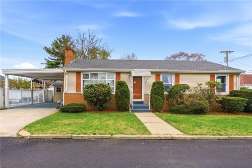 5 Poirier St, Pawtucket, RI, 02861-4220 | Card Image