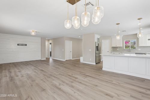 322 W Coronado Rd, Phoenix, AZ, 85003-1147 | Card Image