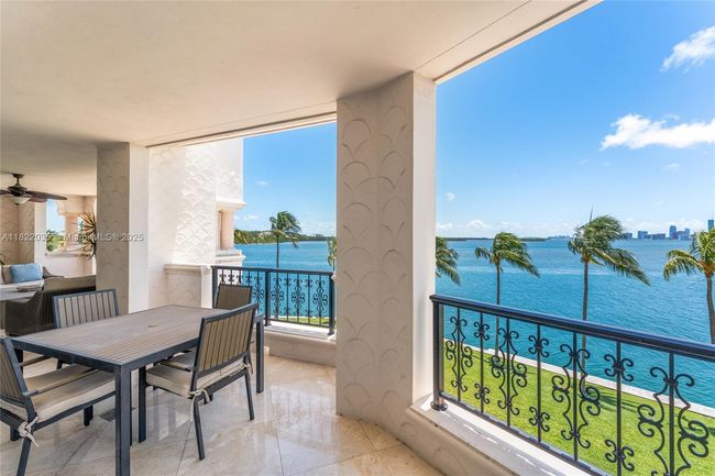 5233 - 5233 Fisher Island Dr, Condo with 4 bedrooms, 5 bathrooms and null parking in Miami Beach FL | Image 25