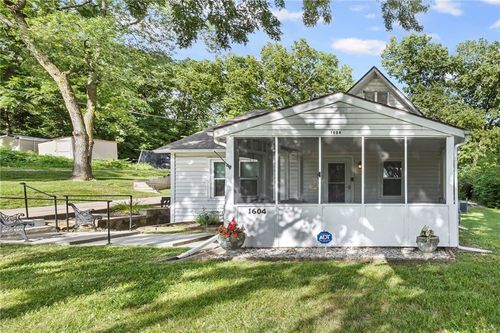 1604 S 42nd St, Kansas City, KS, 66106-2504 | Card Image