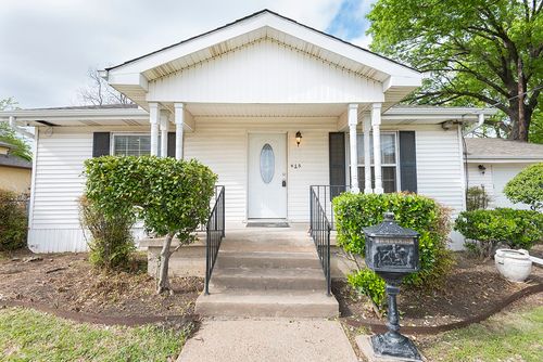 815 E 16th St, Plano, TX, 75074-5833 | Card Image