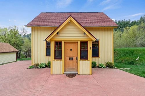 25 Denver Ave, Deadwood, SD, 57732-1001 | Card Image