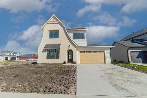 8820 Northern Lights Ave, Horace, ND, 58047-3706 | Card Image