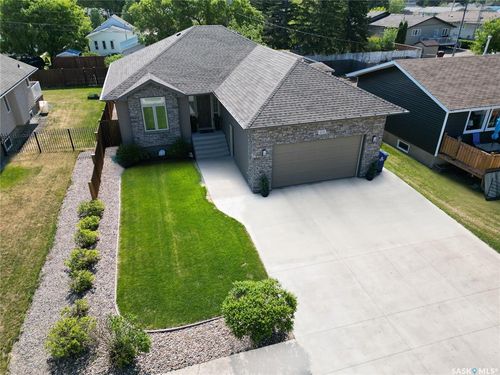 406 3rd St W, Wilkie, SK, S0K0E5 | Card Image