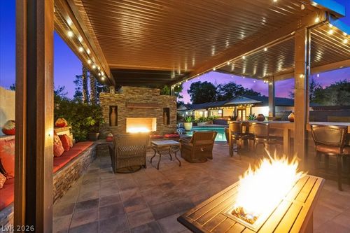 2901 Justice Ln, Las Vegas, NV, 89107-3228 | Card Image