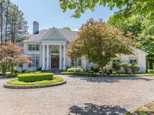 4N680 Ware Woods Dr, St. Charles, IL, 60175-5199 | Card Image