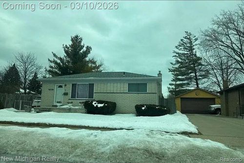 25888 Carl St, Roseville, MI, 48066-3866 | Card Image