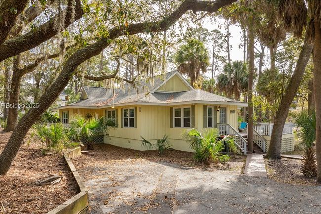 Front view of home with large & spacious driveway and seperate garage. | Image 4