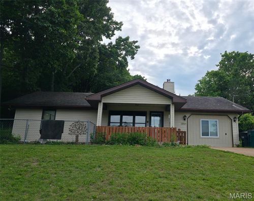 8524 Lake Dr, Cedar Hill, MO, 63016-3813 | Card Image