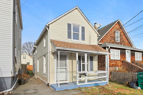 62 Roosevelt Ave, Stratford, CT, 06615-6851 | Card Image