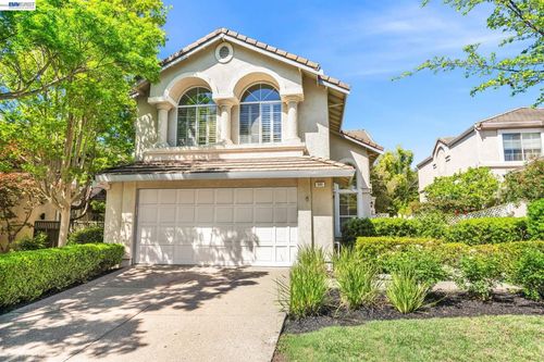 690 Glasgow Cir, Danville, CA, 94526-2907 | Card Image