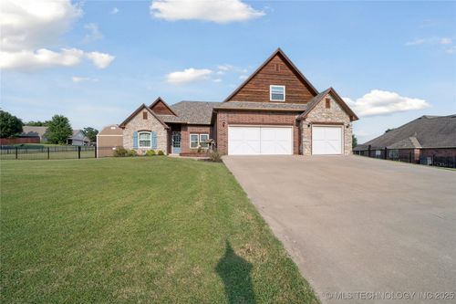 13665 S 261st East Ave, Coweta, OK, 74429-5611 | Card Image