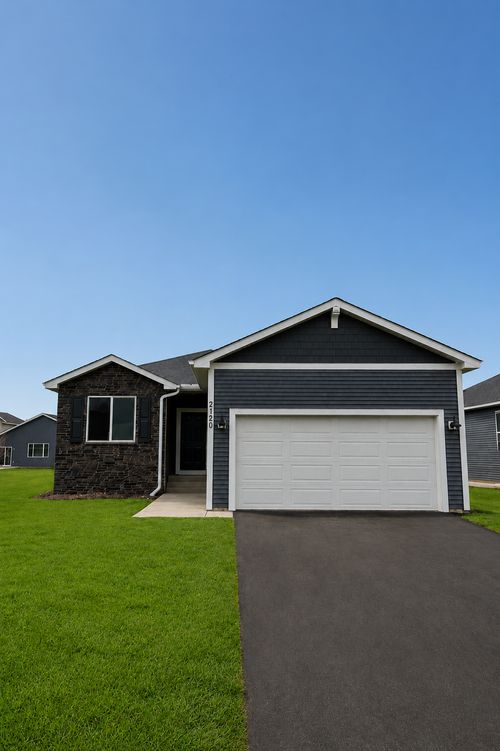 2120 Ridge Pointe Dr, Hastings, MN, 55033-7404 | Card Image