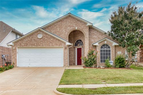 8755 Sunset Trace Dr, Fort Worth, TX, 76244-6962 | Card Image