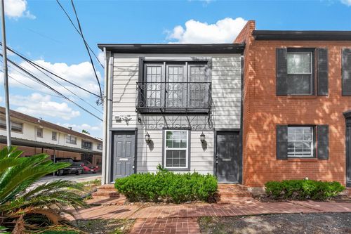 2710 Mason St, Houston, TX, 77006-3118 | Card Image