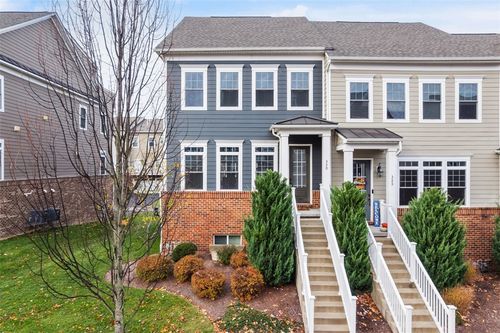 330 Osona Ln, Mars, PA, 16046-4069 | Card Image