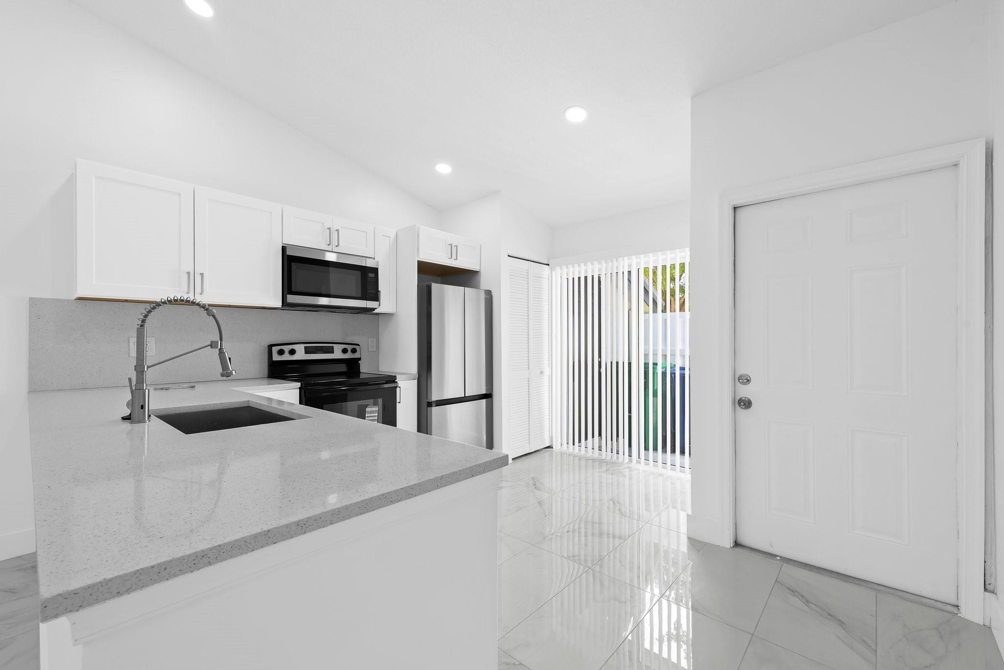 Residential Lease in Coral Springs 4