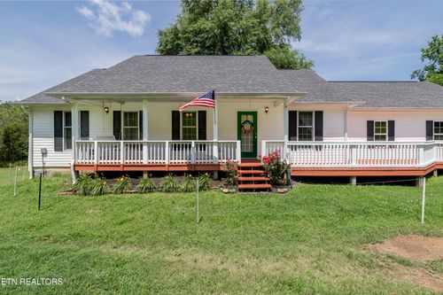 124 Mossey Creek Dr, Kingston, TN, 37763-5246 | Card Image
