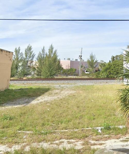 2731 Pinewood Ave, West Palm Beach, FL, 33407-5438 | Card Image