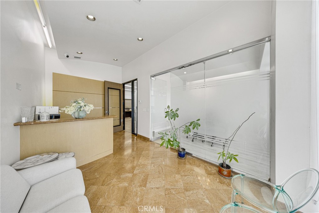 Commercial Sale in Alhambra 3