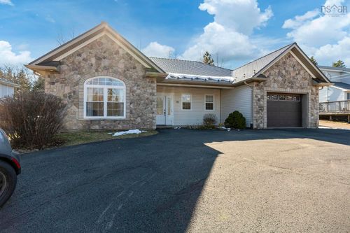 103 Oakwood Dr, Truro Heights, NS, B6L1N3 | Card Image