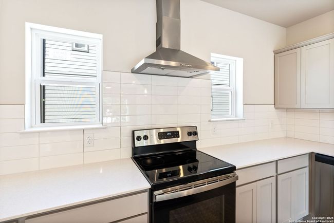 UNIT-1101 - 419 Ira Ave, House other with 3 bedrooms, 4 bathrooms and null parking in San Antonio TX | Image 9
