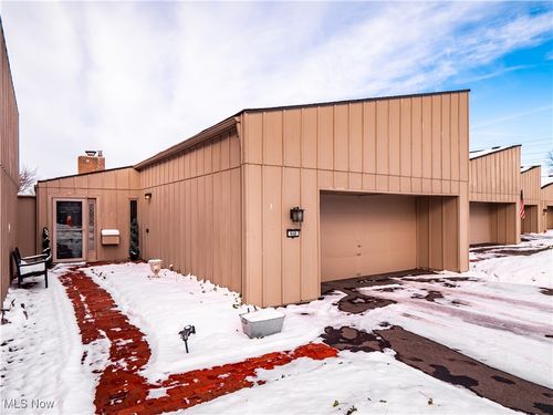 648 Tampico Ct, Berea, OH, 44017-2636 | Card Image