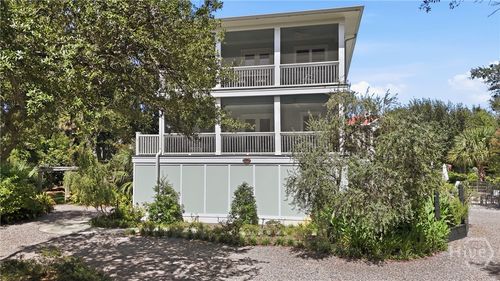 13 Solomon Ave, Tybee Island, GA, 31328-9426 | Card Image