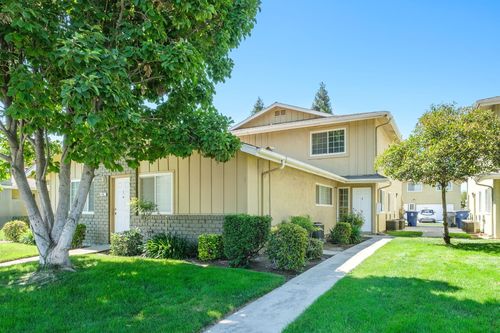 3-486 W Alamos Ave, Clovis, CA, 93612-3517 | Card Image