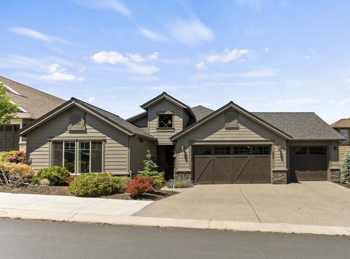 2524 Nw Pine Terrace Dr, Bend, OR, 97703-7552 | Card Image