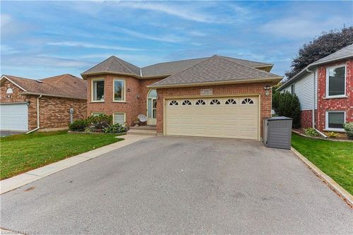 19 Courtland Dr, Brantford, ON, N3R7V8 | Card Image