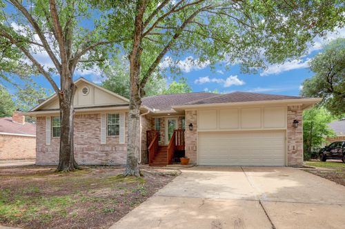 7442 Tall Pines Dr, Houston, TX, 77088-6608 | Card Image