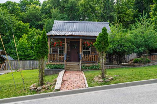 513 S Spring St, French Lick, IN, 47432-2107 | Card Image