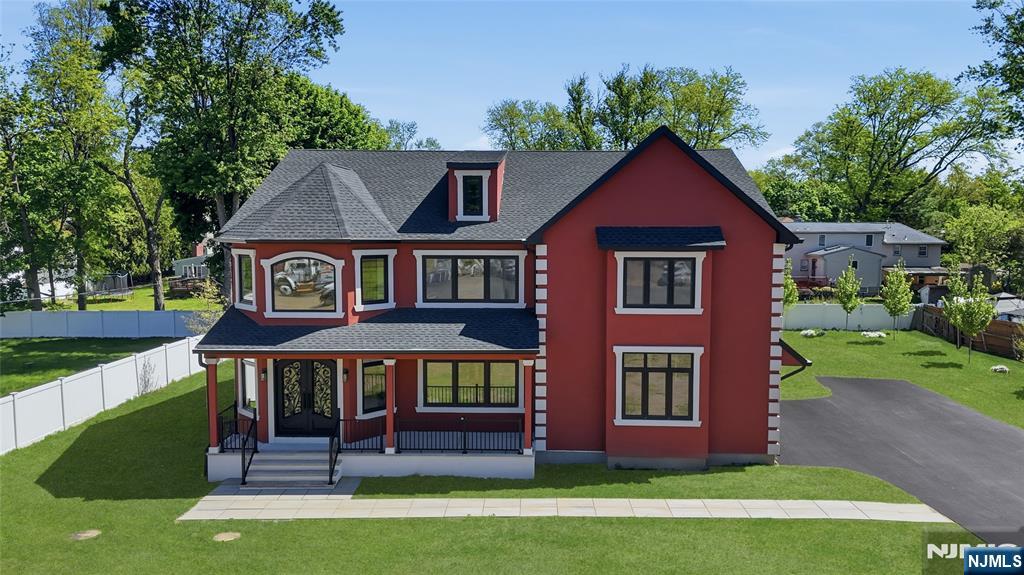 Residential in Wayne