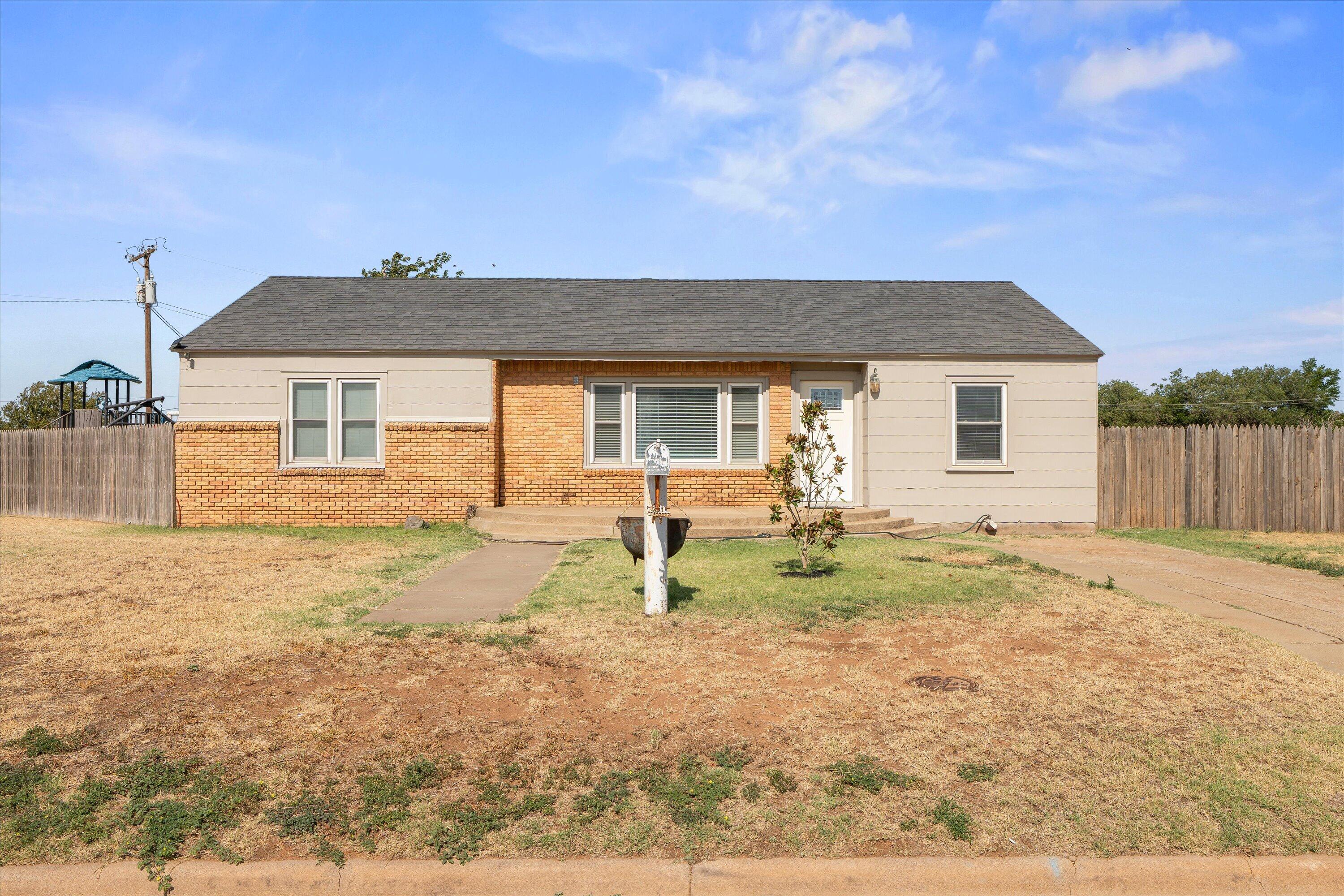 Residential in Brownfield