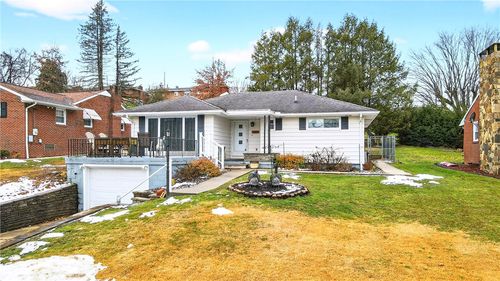 660 Circle Dr, Rostraver Township, PA, 15012-4005 | Card Image