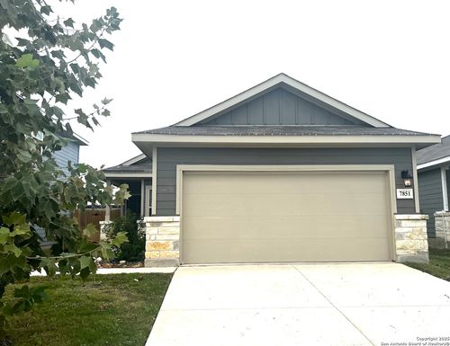 7851 Abbey Pl, San Antonio, TX, 78218-3872 | Card Image