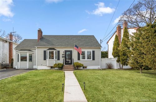 6 Mayflower Ave, Massapequa Park, NY, 11762-2620 | Card Image