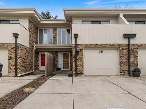 39 Sorrento Dr, Palos Heights, IL, 60463-1752 | Card Image