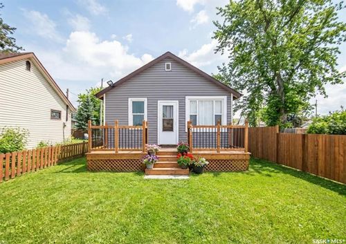 301 River St E, Prince Albert, SK, S6V0A3 | Card Image
