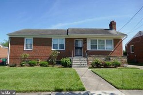 2215 Iverson St, TEMPLE HILLS, MD, 20748-7008 | Card Image