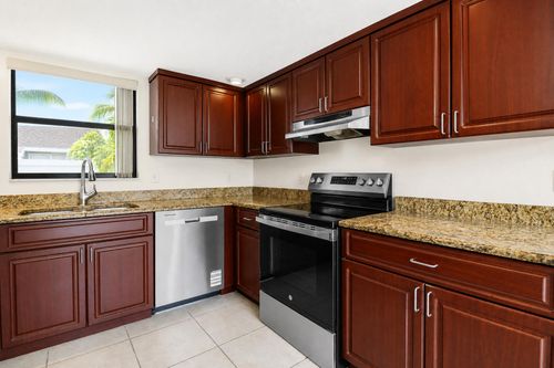 11b-202 Lakewood Dr, Jupiter, FL, 33458-5813 | Card Image